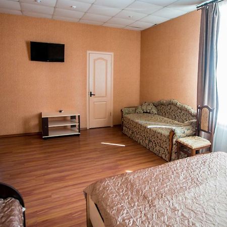 Art Hotel Izmail Buitenkant foto