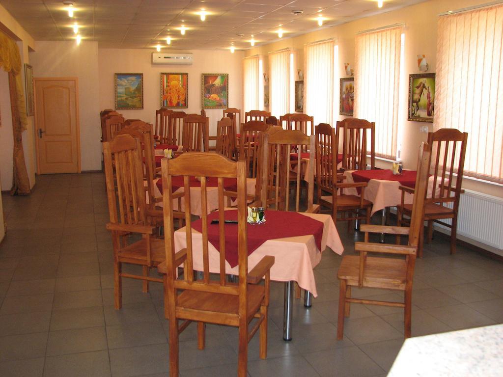 Art Hotel Izmail Buitenkant foto