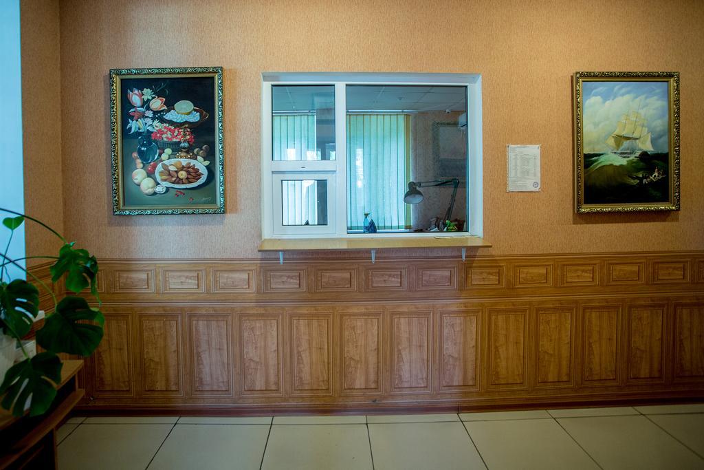 Art Hotel Izmail Buitenkant foto