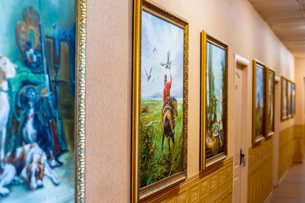 Art Hotel Izmail Buitenkant foto