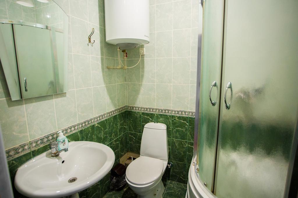 Art Hotel Izmail Buitenkant foto