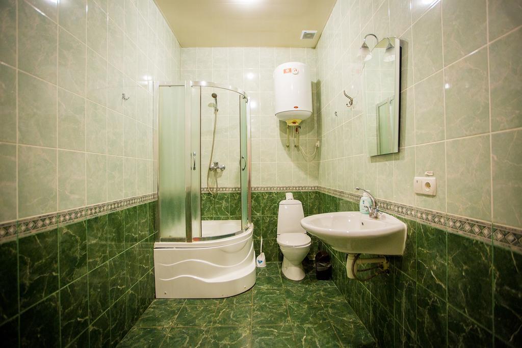 Art Hotel Izmail Buitenkant foto