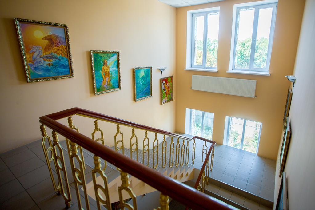 Art Hotel Izmail Buitenkant foto