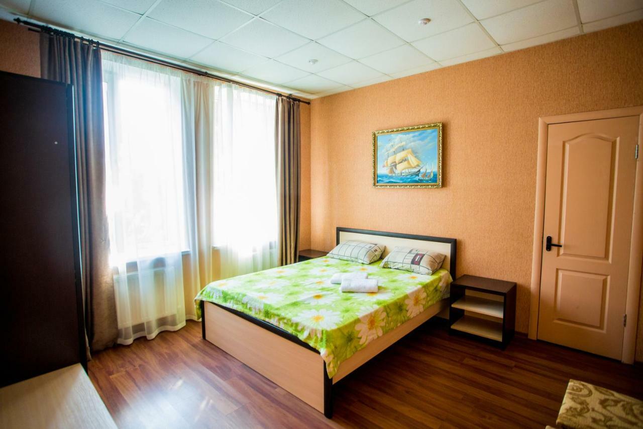 Art Hotel Izmail Buitenkant foto