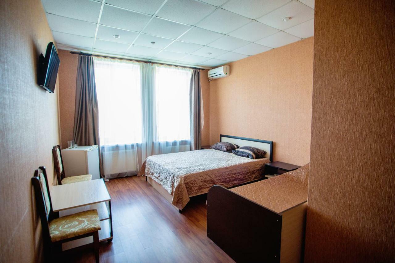 Art Hotel Izmail Buitenkant foto