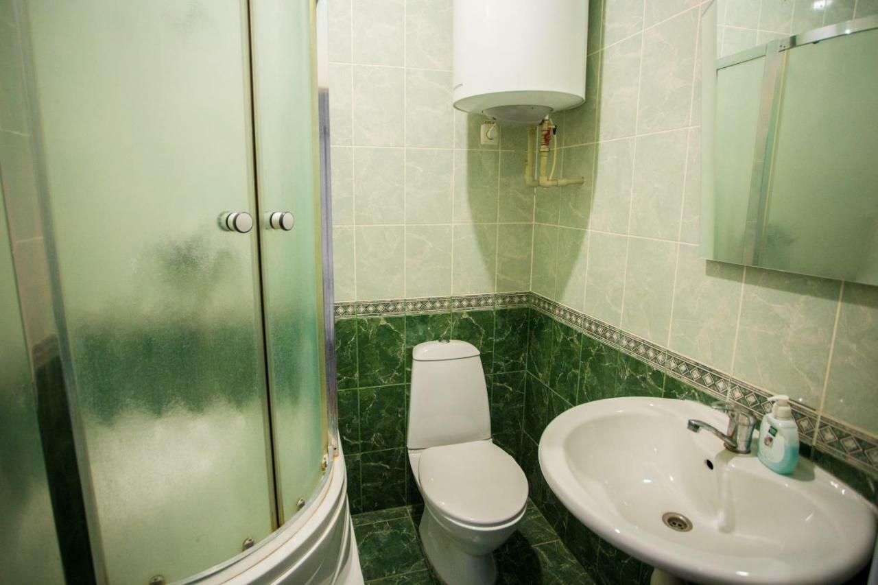Art Hotel Izmail Buitenkant foto